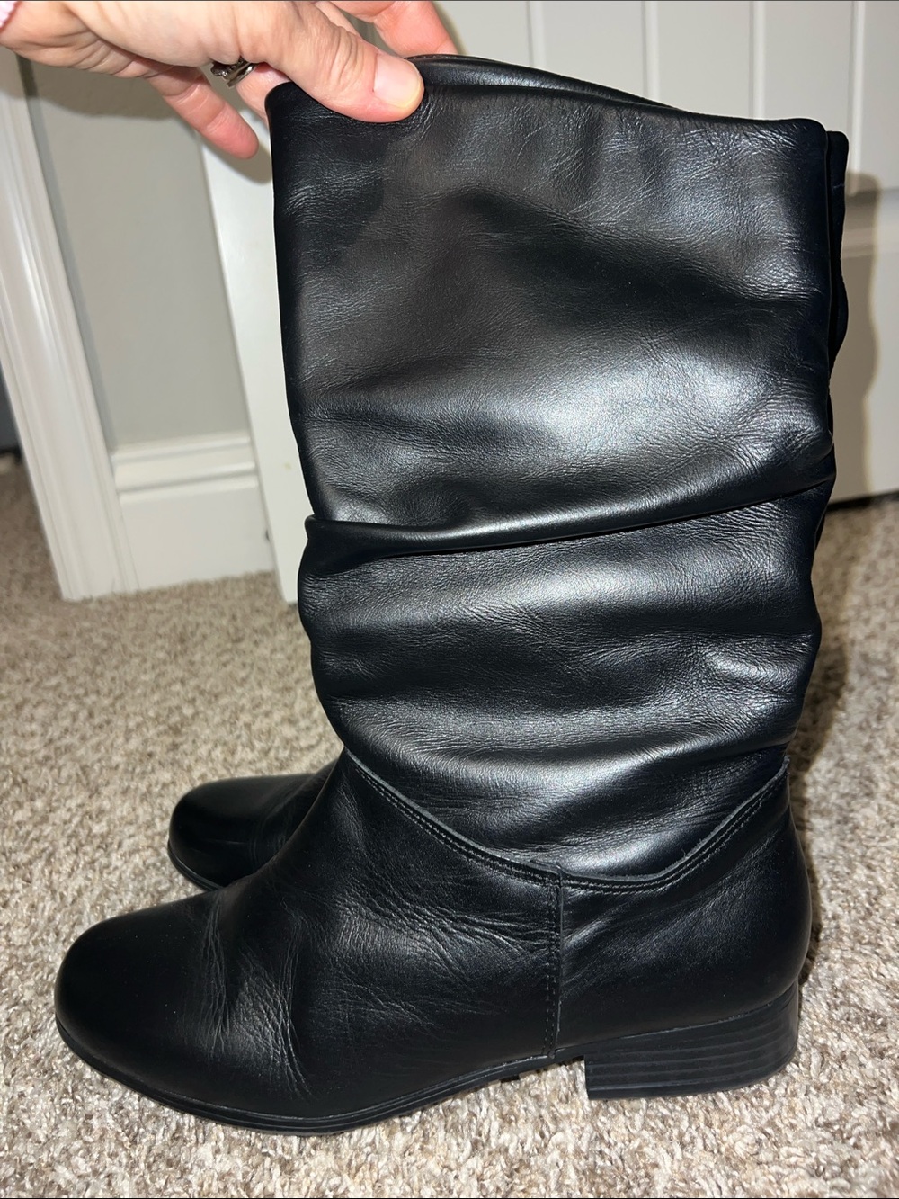 St John’s Bay Genuine Leather!! Cute Black Moto Slouch Boot – Mid-Calf size 9